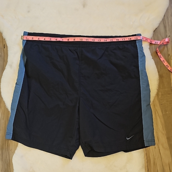 97-99 Nike Shorts - Picture 1 of 6